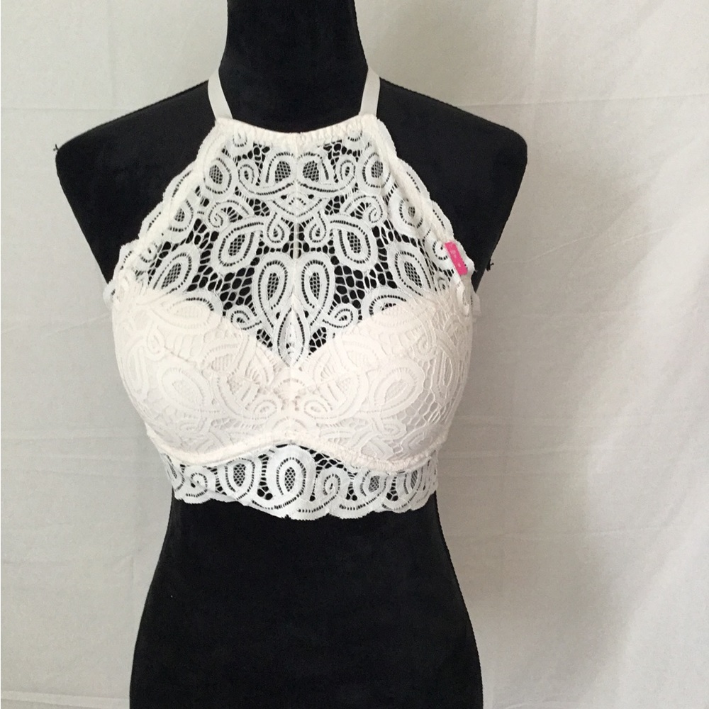 Pink Victoria secret sport bra size (m)
